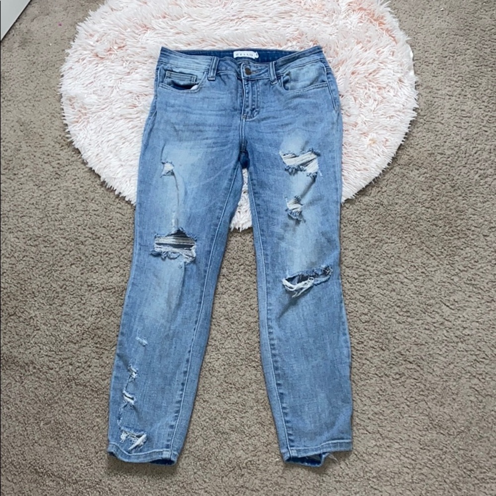Light washed denim ripped jeans